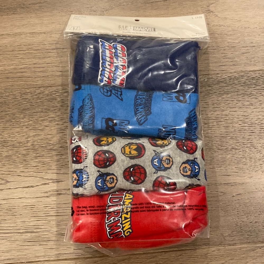 🆕 GAP Kids Marvel 100% Organic
Cotton Captain America Boxer Briefs.